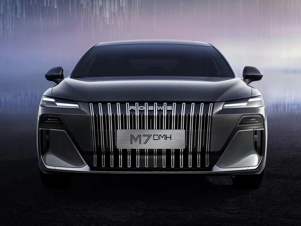 Решётка радиатора Roewe M7 DMH с вертикальными ламелями