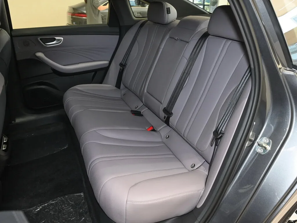 Задний диван Roewe M7 DMH